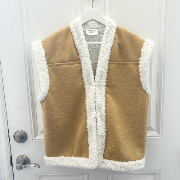 Tuckernuck Hyacinth House Tan Shearling Crosby Vest L - Picture 4 of 13
